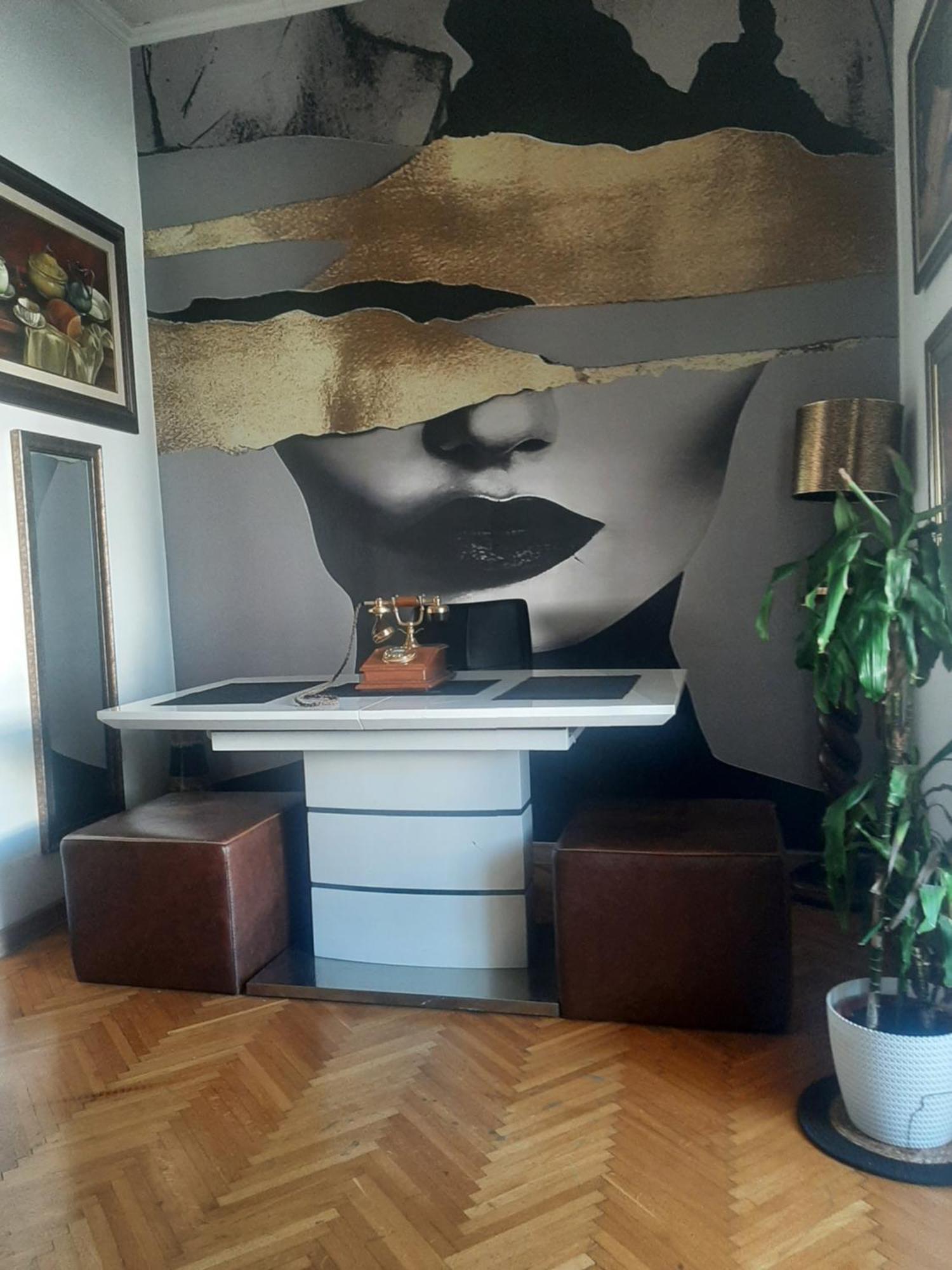 Stylish King Downtown Apartment Podgorica Bagian luar foto
